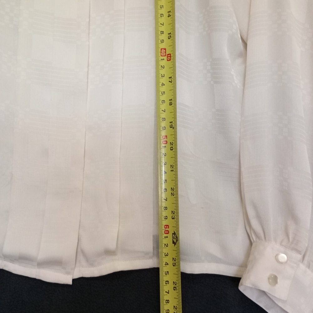 Laura And Jane Vintage Long Sleeve Satin-Like Blouse Ivory Size 12 Pleated - Picture 6 of 10